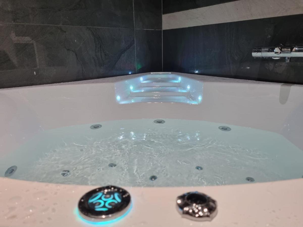 Jolie Maison, Balneo Lumino Therapie Et Terrasse Колмар Екстериор снимка