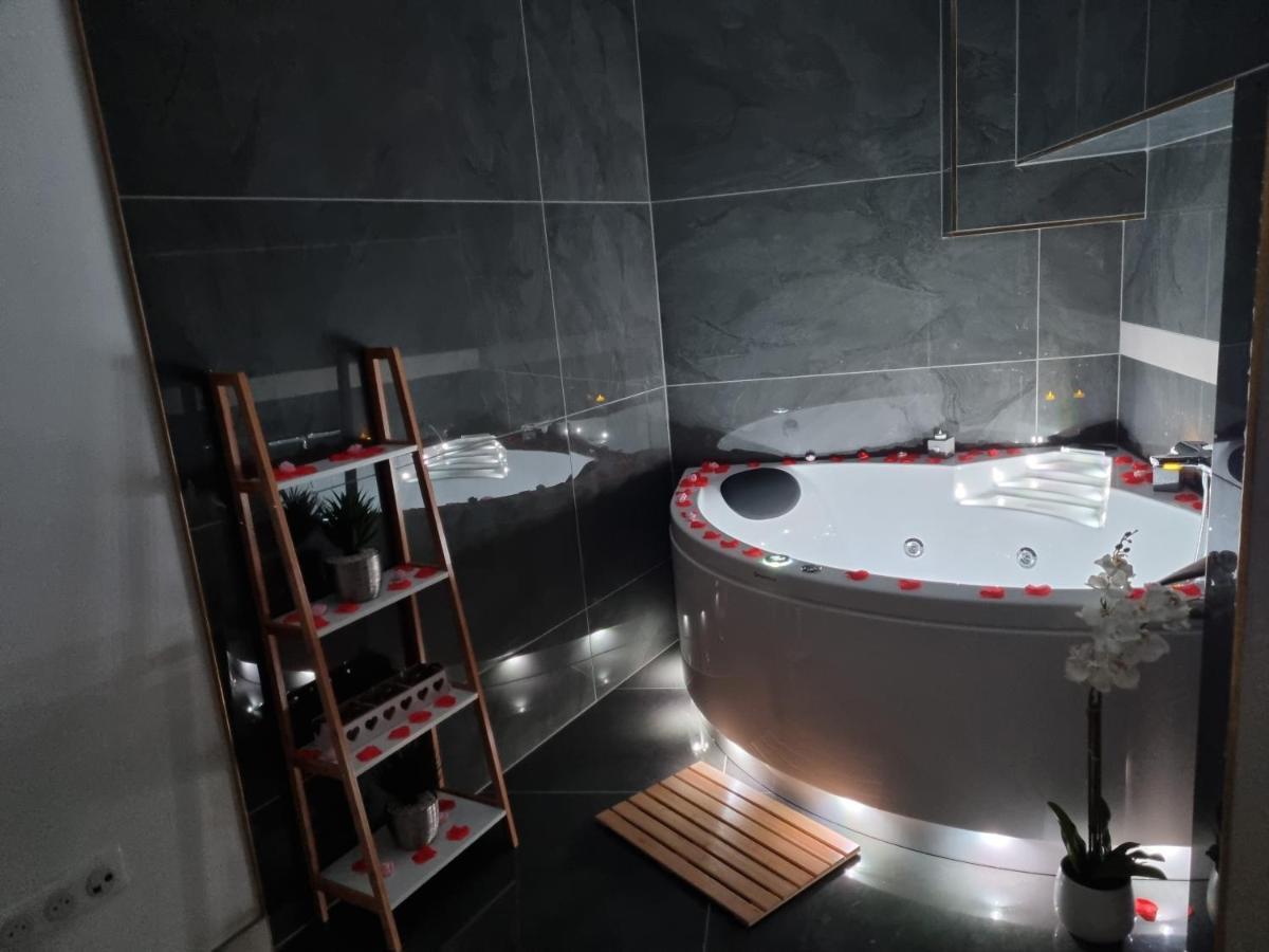 Jolie Maison, Balneo Lumino Therapie Et Terrasse Колмар Екстериор снимка